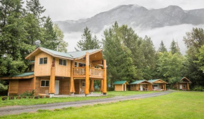 Bella Coola Grizzly Tours Cabins